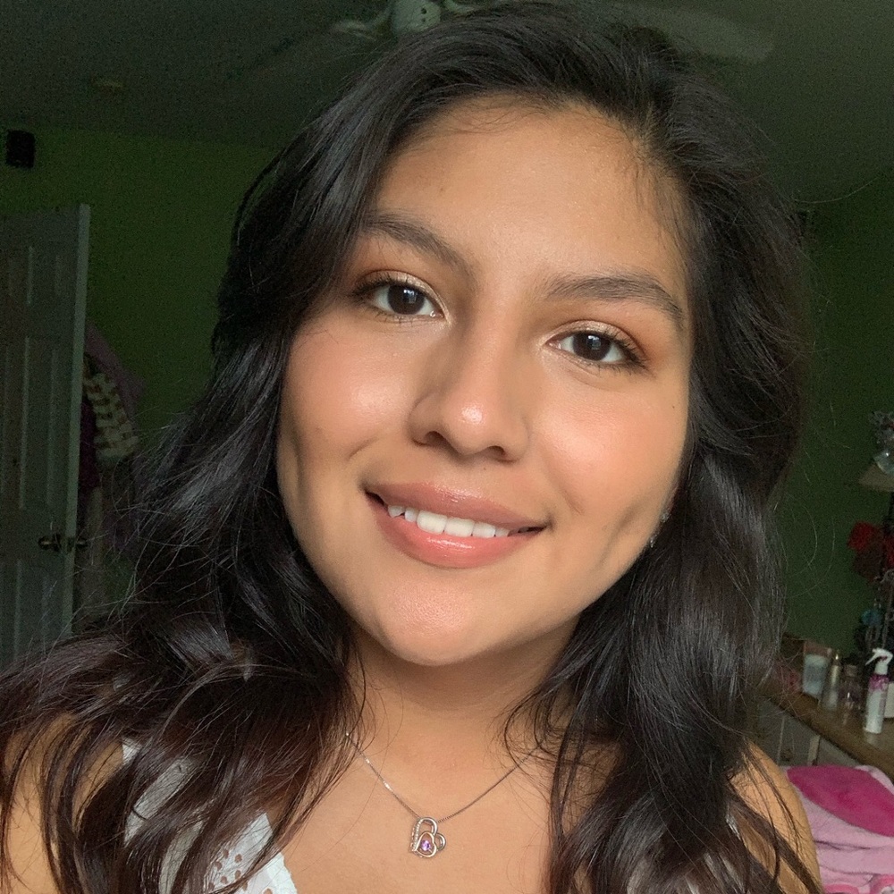 Meet your Posher, Monica